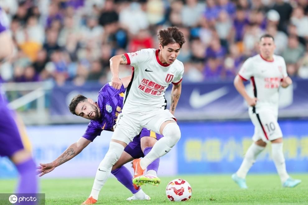 窗口期上海申花再遭质疑Ming连续五场比赛得分超过绝杀，风云突变比利亚雷亚尔今晨止住颓势看傻球迷