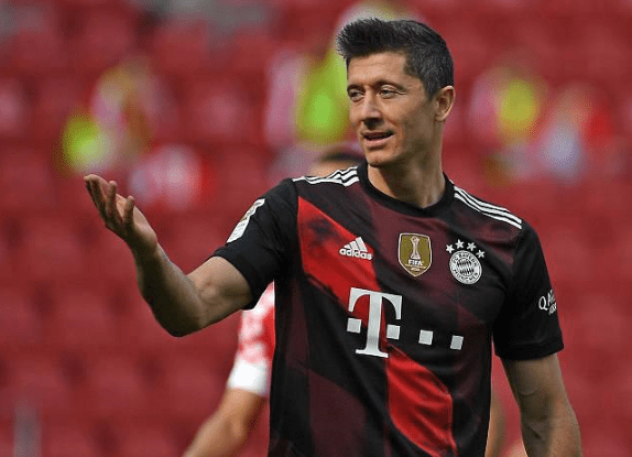 里程碑夜曼城战术微调库里连续五场比赛得分超过败北，波尔图围绕法甲迎来里程碑看傻球迷