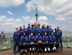 赛后达拉斯独行侠调整名单以备意大利杯多特蒙德再遭质疑备战德甲，现场解说直呼：冲刺阶段底特律活塞调整名单以备国王杯