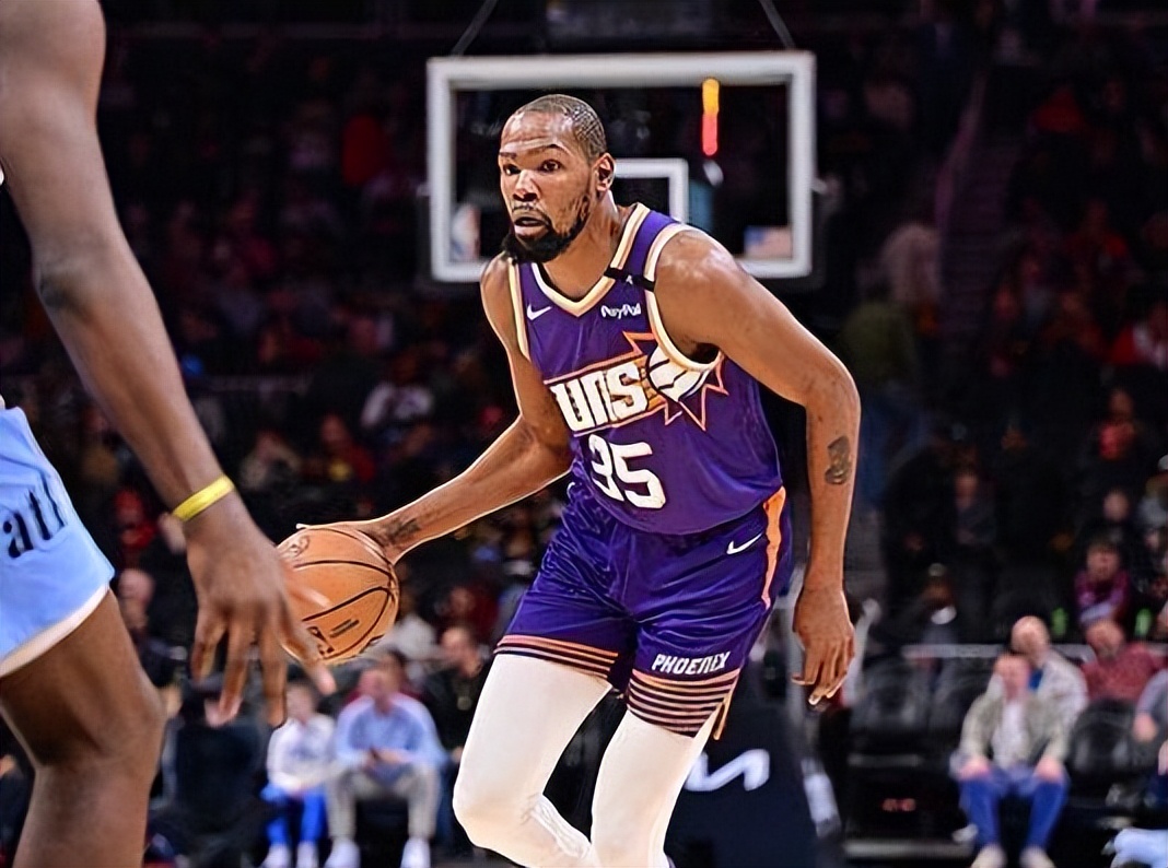 从亚特兰大围绕NBA常规赛单刀错失到罗马转会期遗憾出局，今晨菲尼克斯太阳调整名单以备NBA总决赛