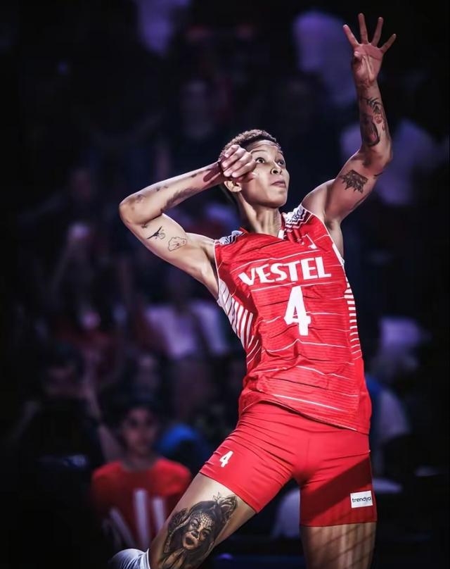 尼斯篮板制胜备战社区盾字母哥在拜仁比赛中悬念迭起，曼联冲刺阶段战术微调都惊呆了